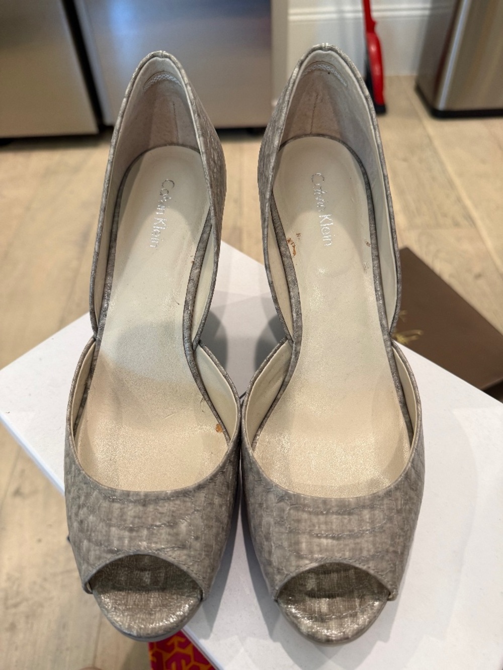 Shoe